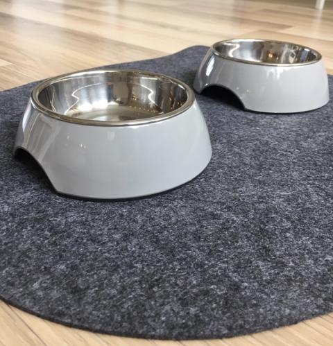 Matskålsunderlägg filt katt