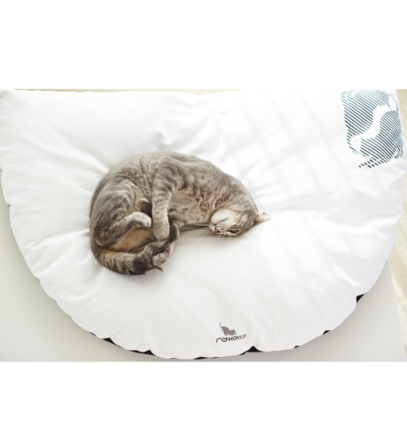 EMI modern catbed white